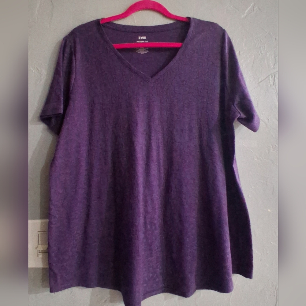 EVRI Women's Short Sleeve V-Neck Tee in Rich Purple